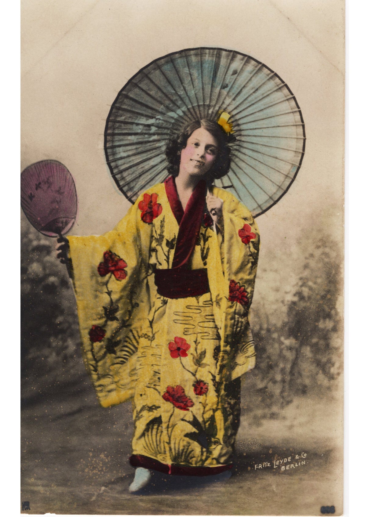 ≪日本の装いをした女性≫ 1900年頃 アンティーク写真絵はがき