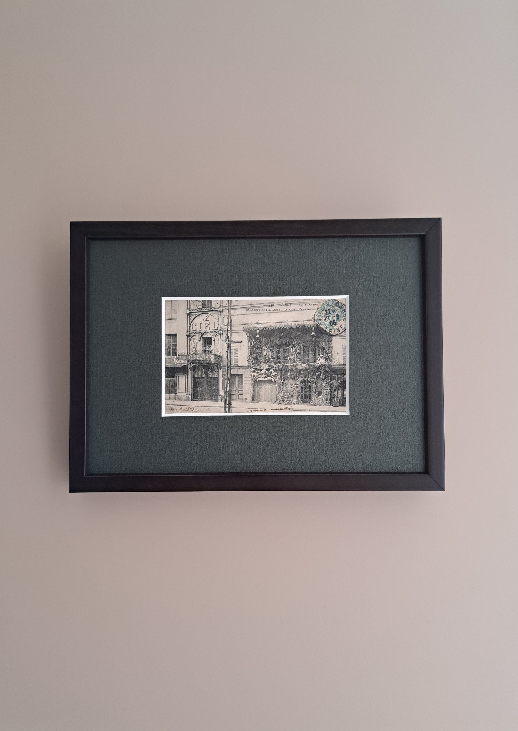 《キャバレー≪天国≫と≪地獄≫(改装前)》 1905年 モンマルトルの幻想キャバレーを写したアンティーク写真絵はがき|額装付き
