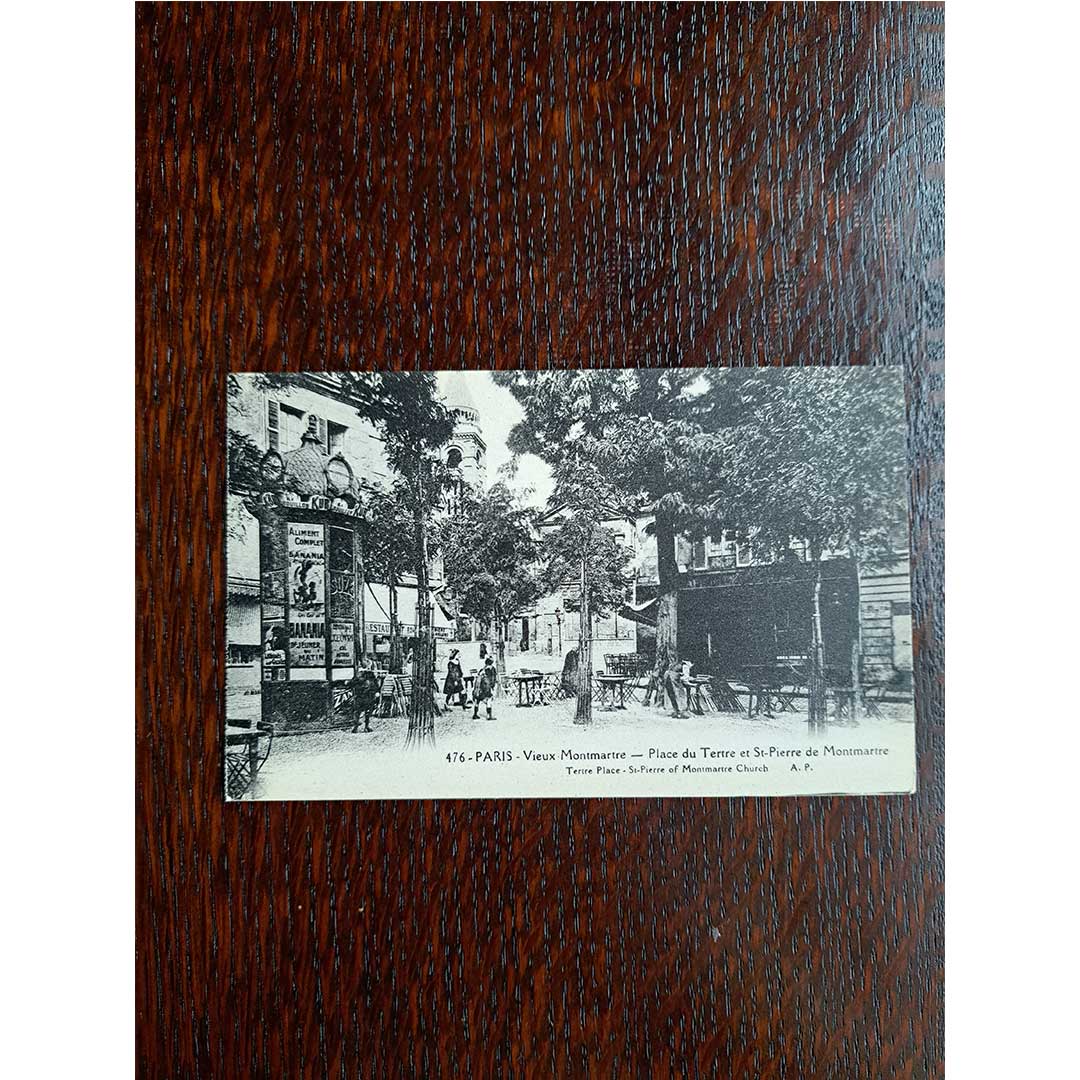 《パリ　モンマルトル　テルトル広場と広告塔》｜ 1910年頃 アンティーク写真絵はがき