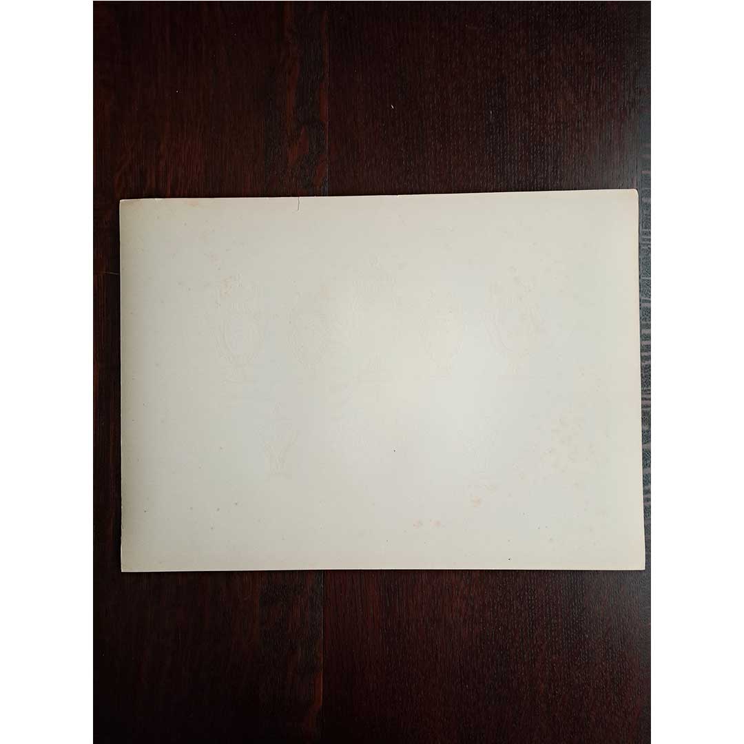 Sèvres soft porcelain "Eight Vases" plate No. 27